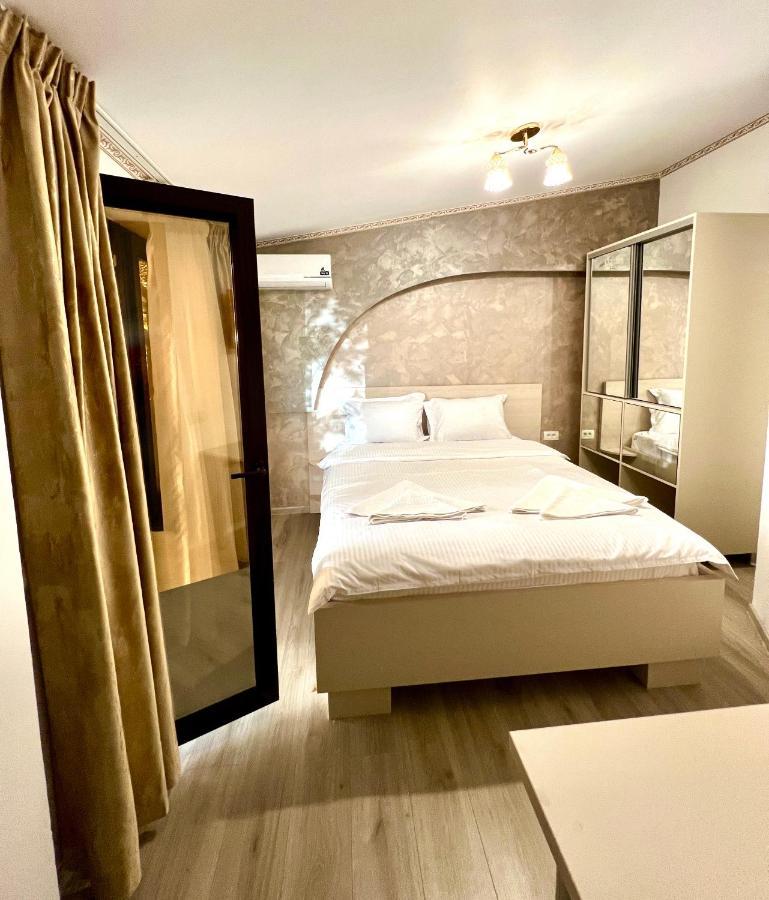 Hotel Marina 2 Bucharest Luaran gambar