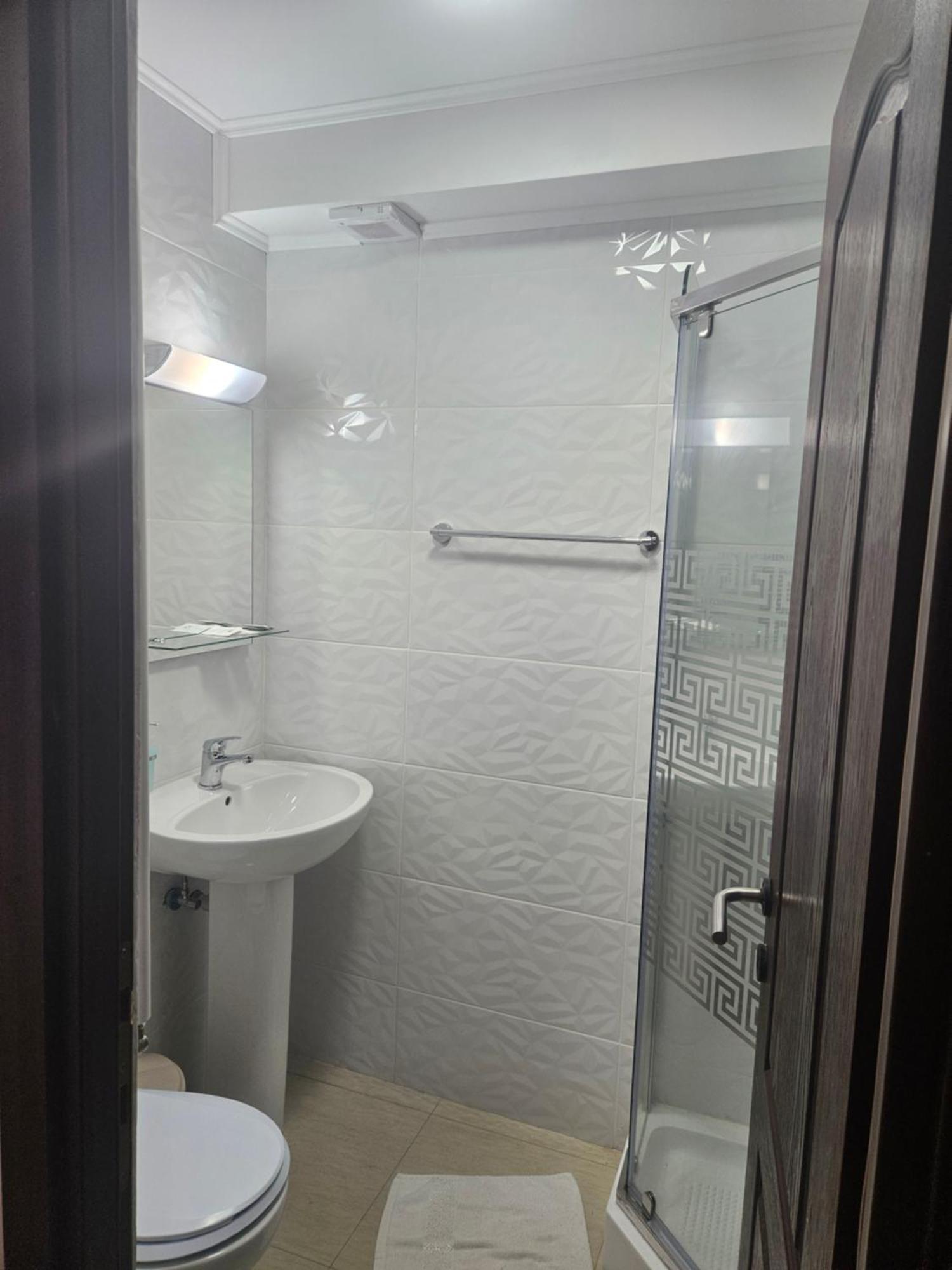 Hotel Marina 2 Bucharest Luaran gambar